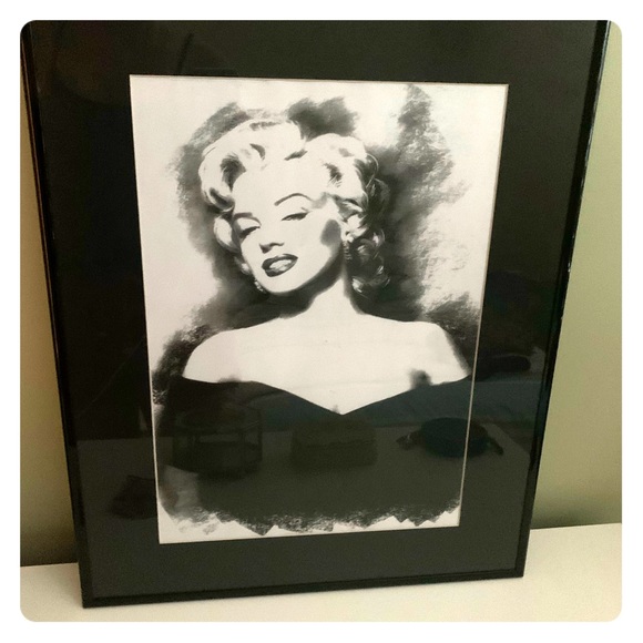 Marlyn Monroe Framed Artwork - Picture 1 of 1